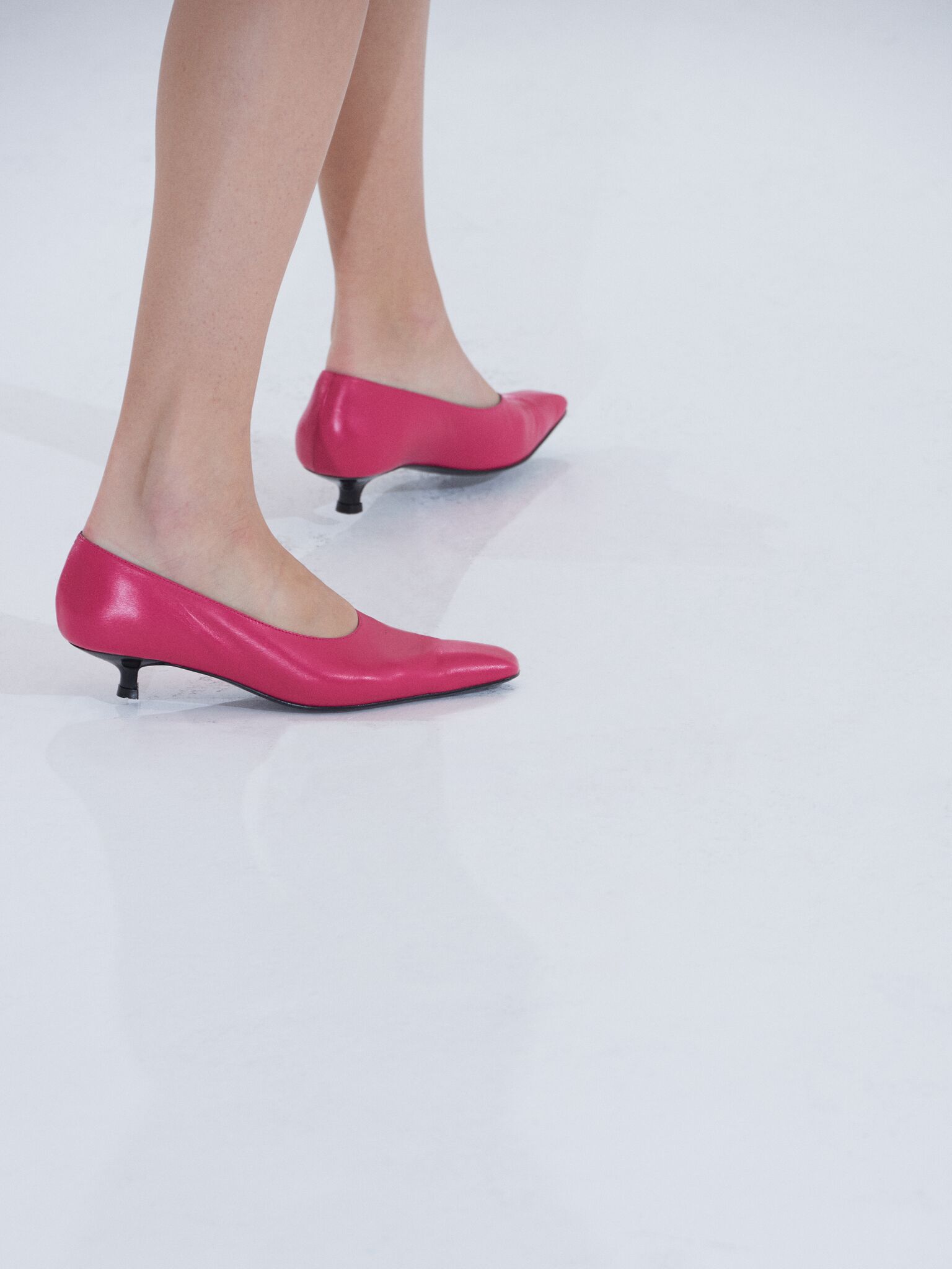 Dora Teymur pink heels