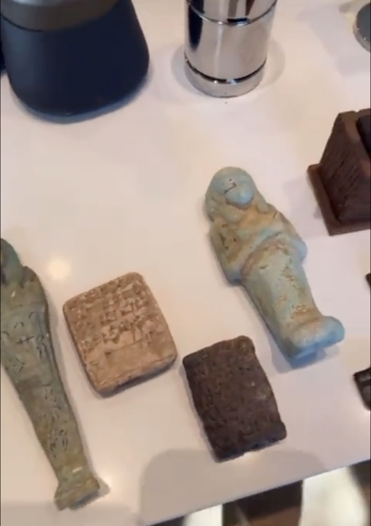 demi lovato Egyptian artefacts